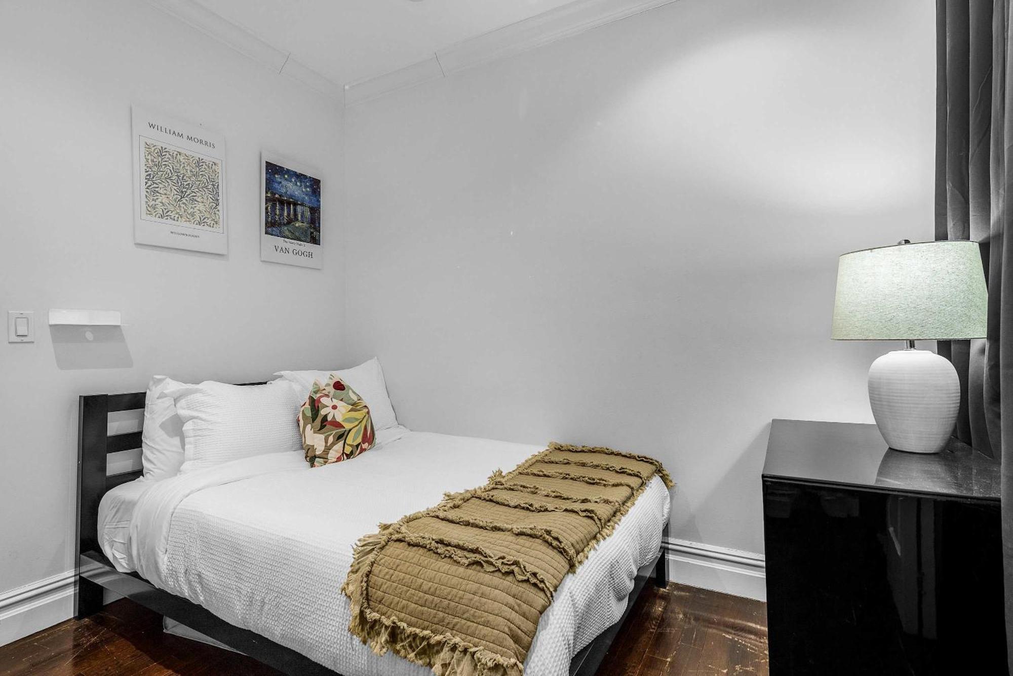Explore Nyc Cozy 2br In Prime Location
